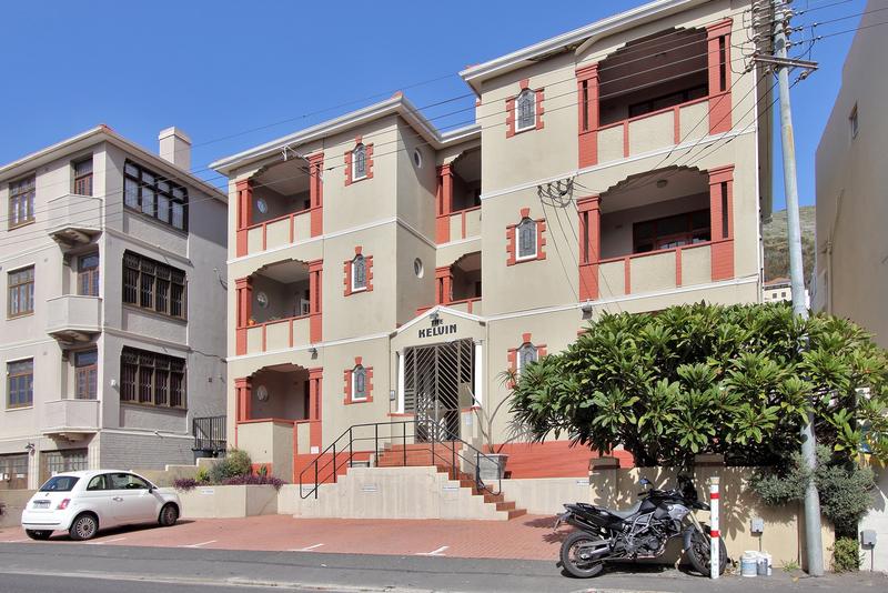 To Let 1 Bedroom Property for Rent in Green Point Western Cape